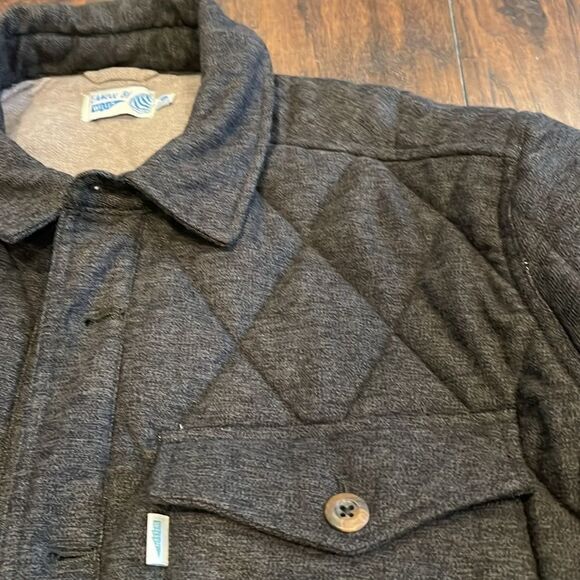 WELLEN
Seawool Bubble Shirt Jacket
in Charcoal size XL in EUC - Picture 5 of 12
